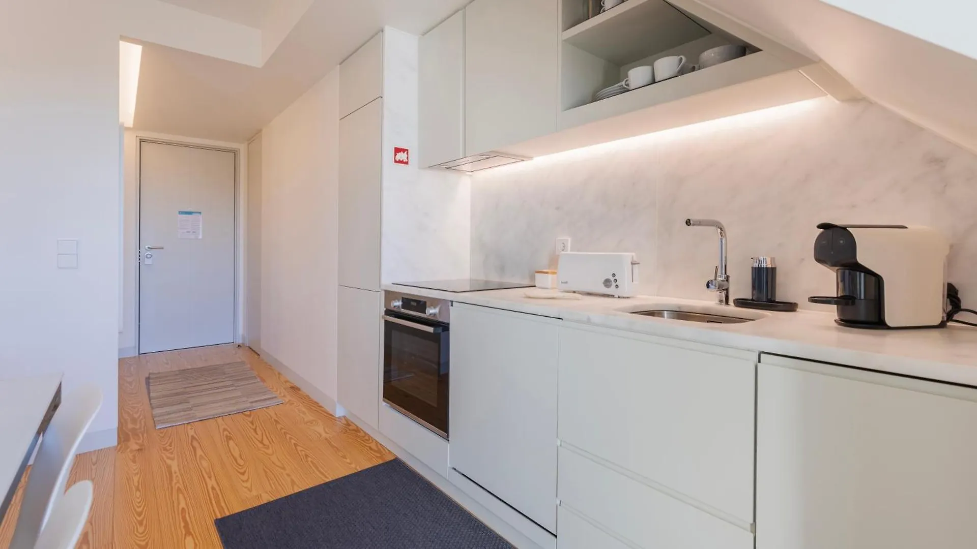 Elegant City Stay In Graca By Lovelystay Lisbon Apartment